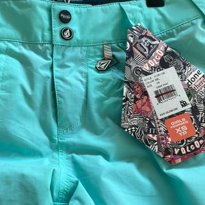Nwt women’s size xs volcom teal snow board pants